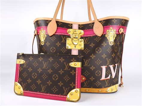 louis vuitton v tote pink